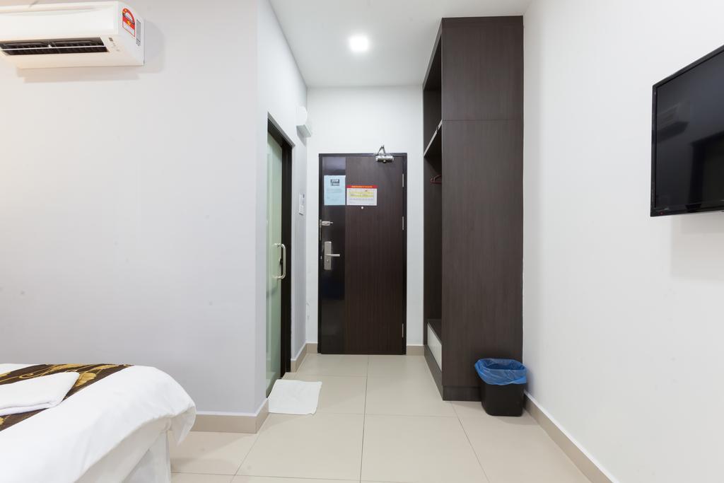 D'metro Hotel