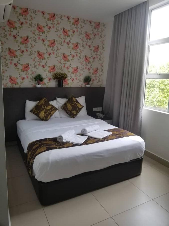 D'metro Hotel