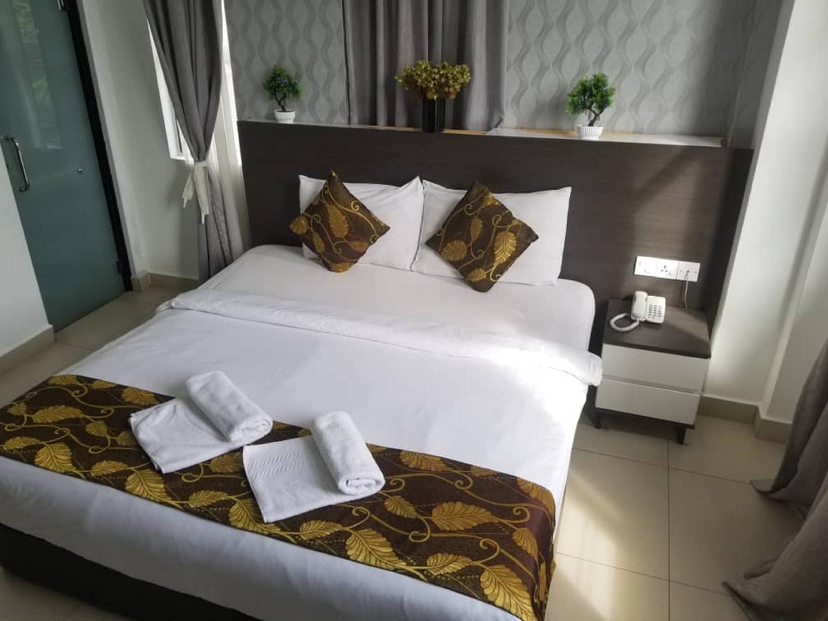 Hotel D'metro 3*