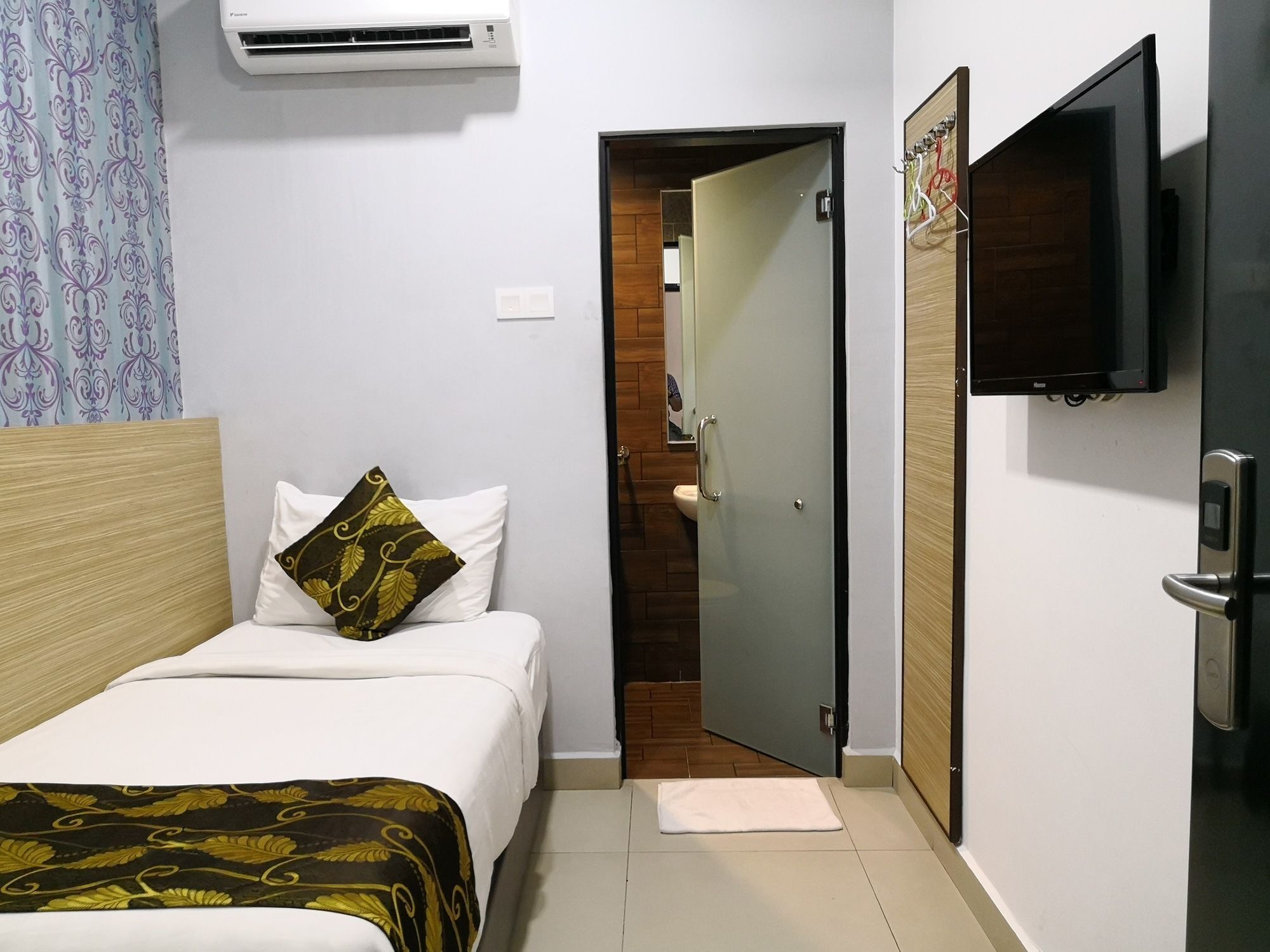 D'metro Hotel