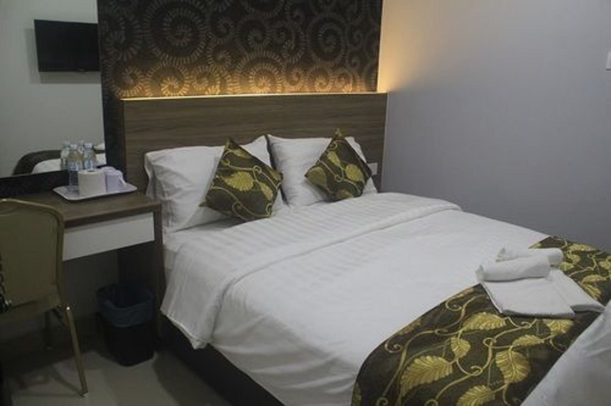D'metro Hotel 3*