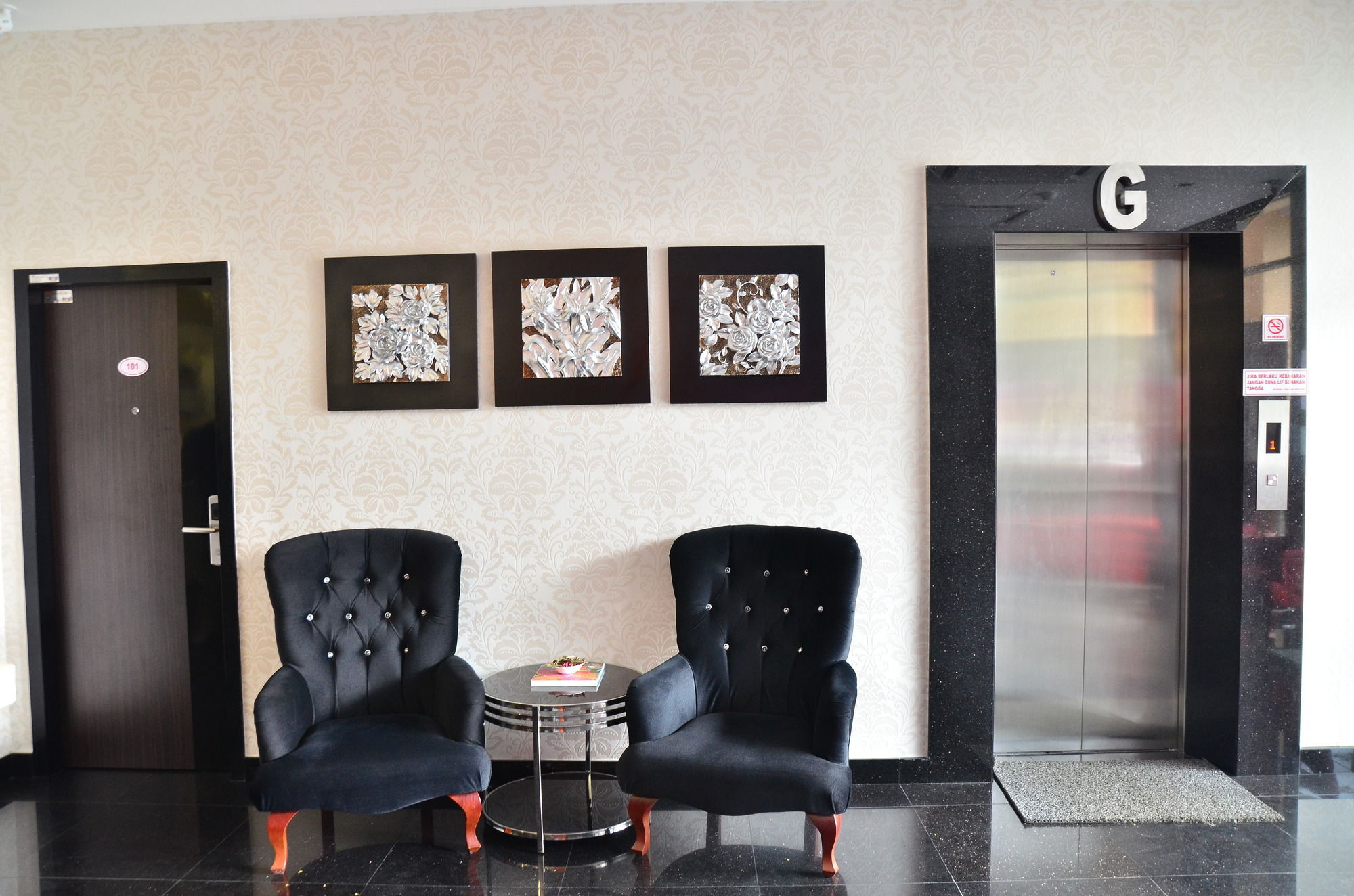 Hotel D'metro